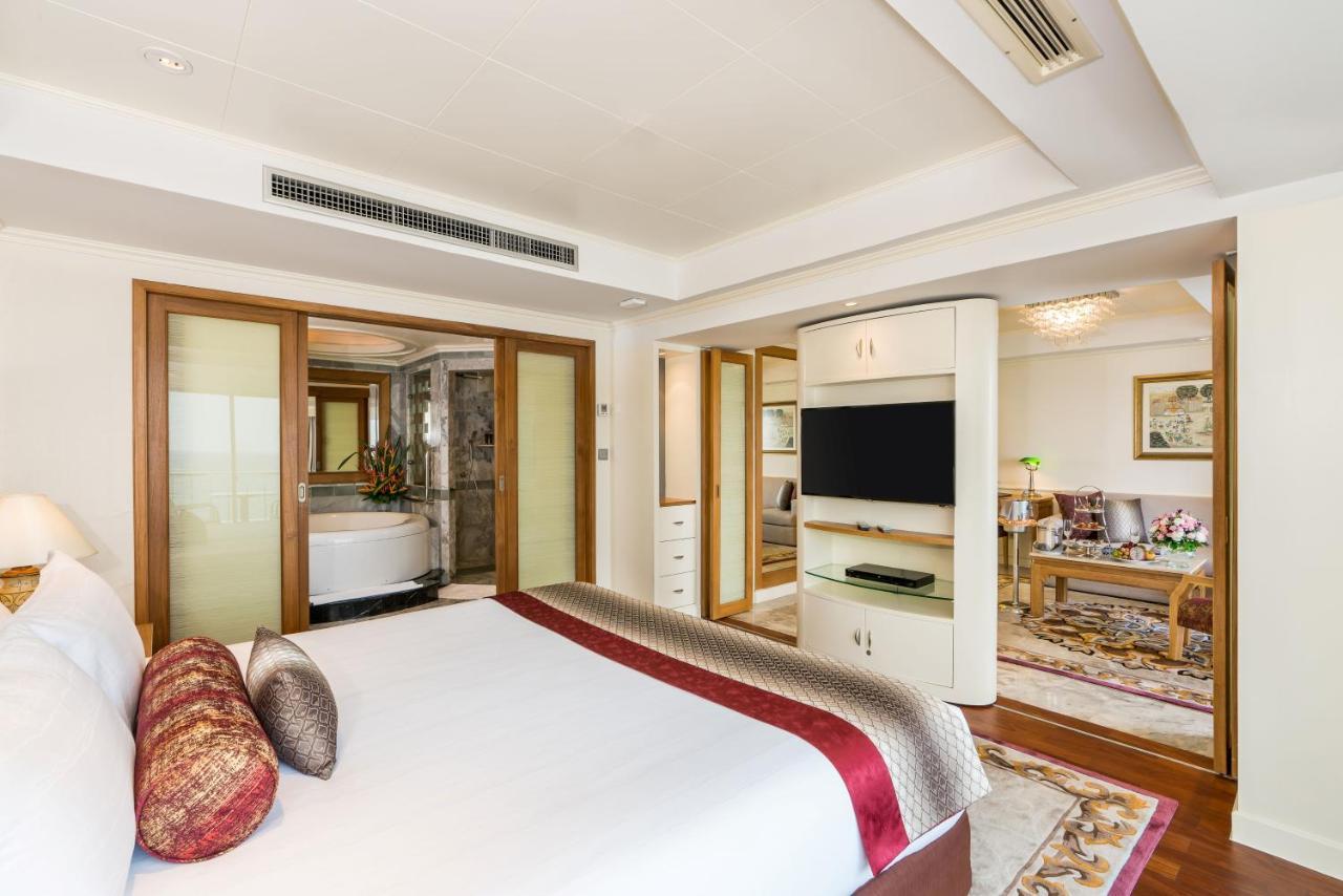 Royal Wing Suites & Spa Pattaya Exterior foto