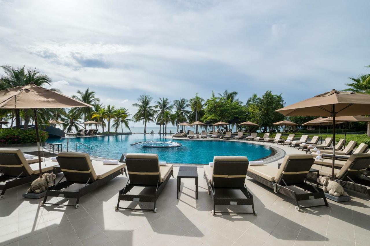 Royal Wing Suites & Spa Pattaya Exterior foto