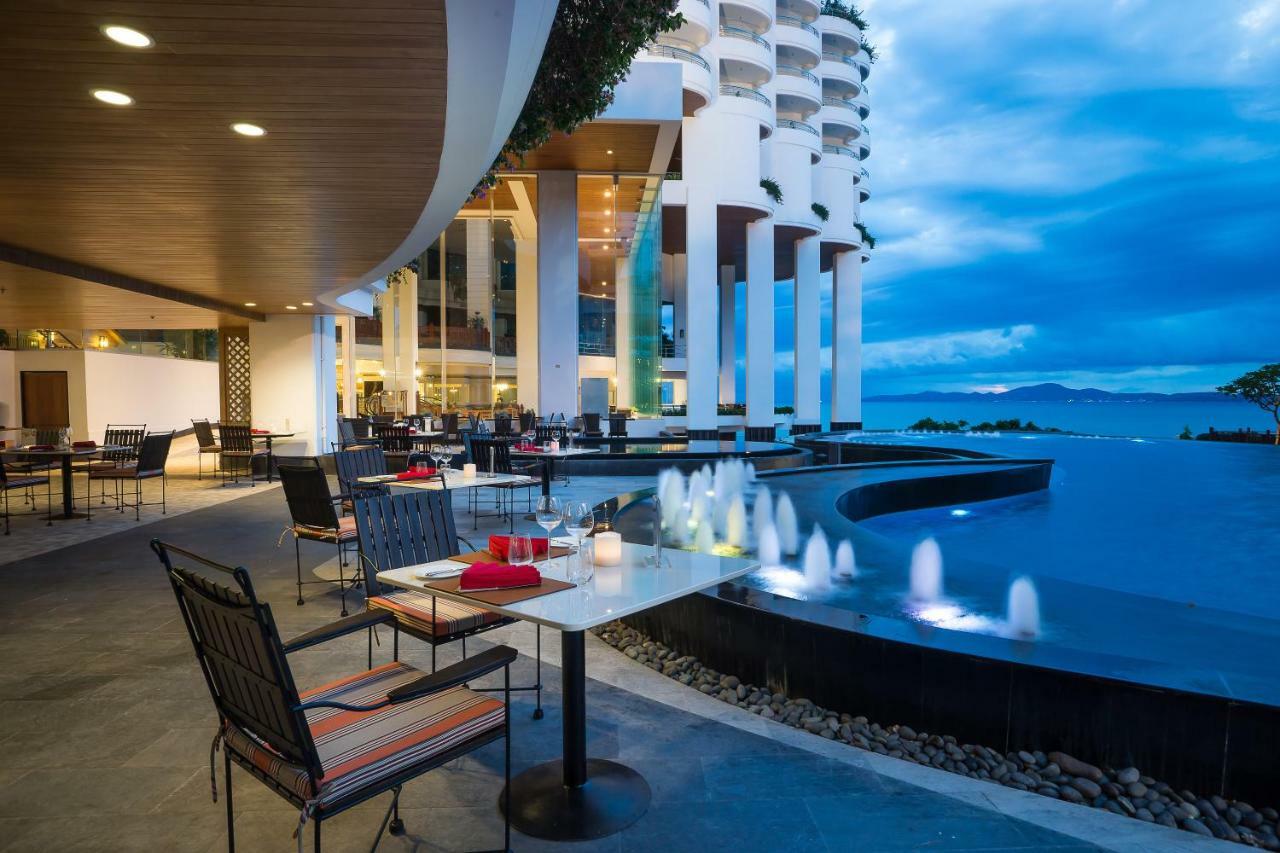 Royal Wing Suites & Spa Pattaya Exterior foto